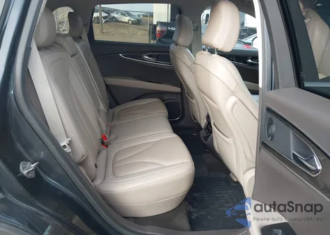 2021 Lincoln Nautilus Reserve z USA, uszkodzony, nr VIN 2LMPJ6K9XMBL01230